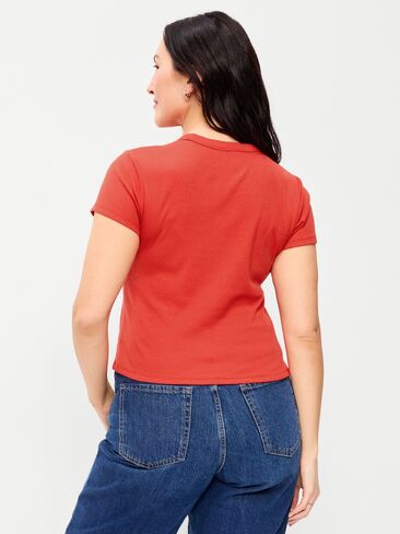 تي شيرت Old Navy Snug Crop - أزرار حمراء in Saudi Arabia