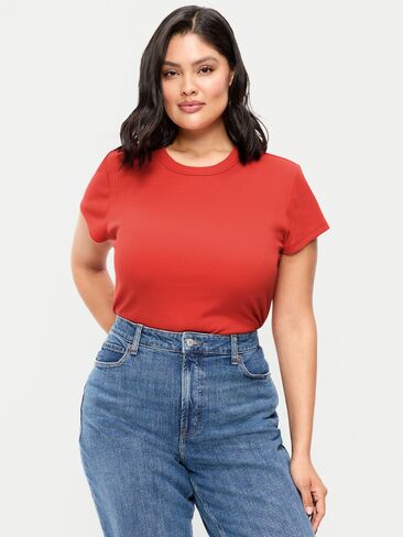 تي شيرت Old Navy Snug Crop - أزرار حمراء in Saudi Arabia