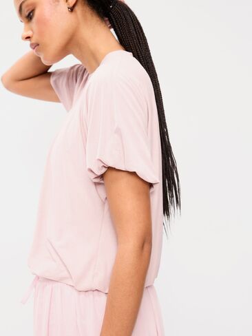 سترة Old Navy CloudMotion Bubble Top - وردة خيالية in Kuwait