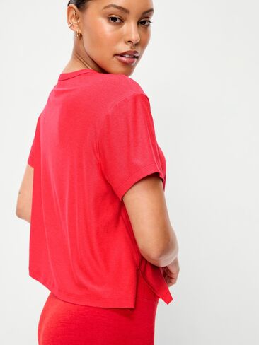 Old Navy CloudMotion T-Shirt - Amaryllis in Saudi Arabia