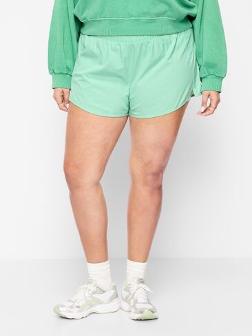 شورت Old Navy متوسط ​​الارتفاع StretchTech Run -- درزة داخلية 3 بوصة - PALO VERDE in Saudi Arabia