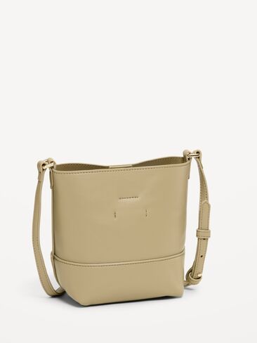 حقيبة Preppy Bucket صغيرة من Old Navy - تعصف بها الريح in Saudi Arabia