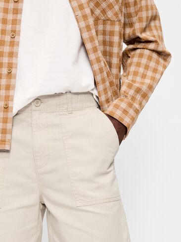 Old Navy 90's Loose Shorts -- 7-inch inseam - Wish Bone in Saudi Arabia