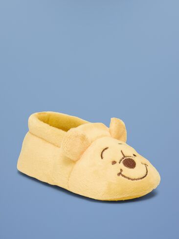 شبشب مخملي للأطفال من Old Navy Old Navy x Disney Winnie the Pooh - قش ذهبي in Saudi Arabia