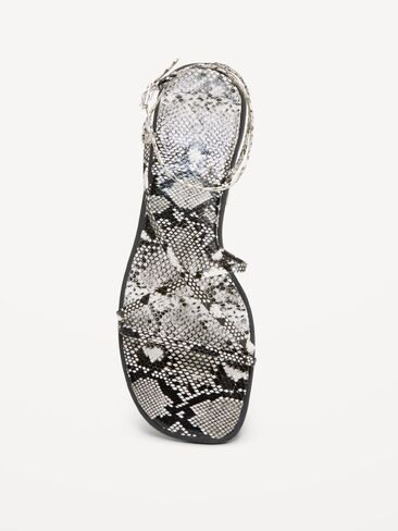 صندل من الجلد الصناعي بأشرطة من Old Navy - جلد ثعبان in Kuwait