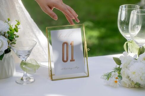 إطار صورة عائم مثمن ذهبي عتيق من FISCRAT مقاس 4x6 بوصة - إطار زجاجي مزدوج الطبقة منقوش مع سلسلة معلقة، مناسب للزهور المجففة والعينات النباتية والصور، مصنوع يدويًا، مثالي لتزيين جدران المنزل/المكتب in Kuwait