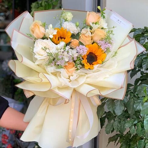 ماوموتو 50 ورقة من ورق تغليف باقات الزهور ذات الحافة الذهبية، ورق تغليف باقة شفاف مقاوم للماء، لوازم باقة الزهور لتغليف الهدايا اليدوية اليدوية لحفلات الزفاف in Kuwait