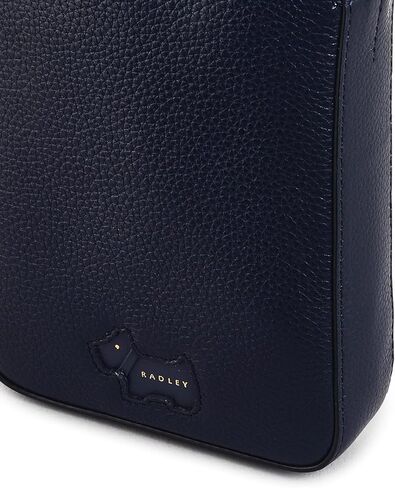 قطاعة بسكويت RADLEY London - حقيبة كروس جلدية متوسطة الحجم للنساء لحماية الهاتف in Saudi Arabia