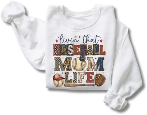 سترة FITIN للجنسين Livin' That Sports Mom Graphic ذات رقبة دائرية، بلوفر صوف مريح، بلوزة رياضية للأمهات المحبات للرياضة in Kuwait