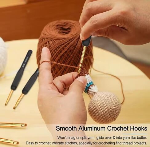 Crafts by KFRod - مجموعة خطافات كروشيه مريحة، مجموعة كروشيه للمبتدئين، إبر حياكة بمقبض مطاطي مريح مضاد للانزلاق (أحمر) in Saudi Arabia
