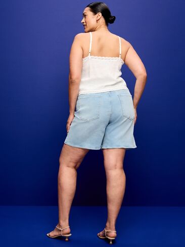 Old Navy High-Waisted Wow Jean Shorts -- 7-inch inseam - Nova in Saudi Arabia