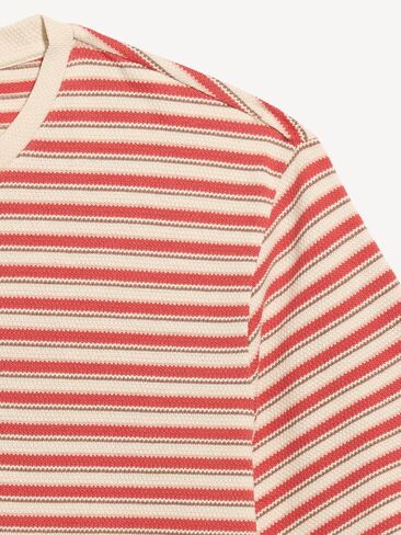 Old Navy Textured-Knit Striped T-Shirt - CINNABAR RED STRIPE in Saudi Arabia