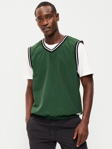 Old Navy Loose Golf Vest - Field Of Greens in Saudi Arabia