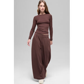 Alo Yoga High-Waist Dreamscape Trouser (Short) - Brownstone in Kuwait