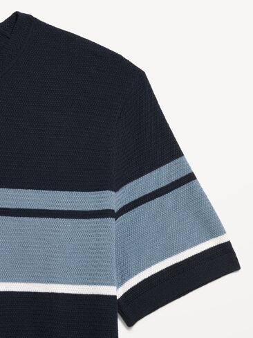 تي شيرت Old Navy مريح بكتل الألوان - باللون الكحلي in Saudi Arabia