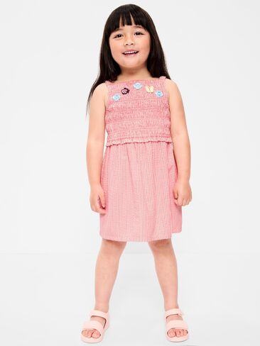 Old Navy Sleeveless Smocked Textured Dress for Toddler Girls - Pink Stripe in Saudi Arabia