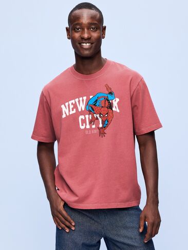 تي شيرت برسوم ثقيل الوزن للرجال من Old Navy Old Navy x Marvel Spider-Man Boxy - مانزانيتا in Saudi Arabia