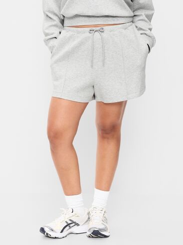 Old Navy Relaxed Dynamic Fleece Pique Shorts - Heather Grey in Saudi Arabia