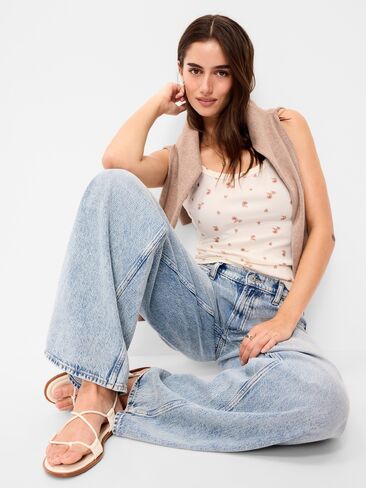 قميص بدون أكمام Old Navy Pointelle Cami - زهور بيضاء in Saudi Arabia