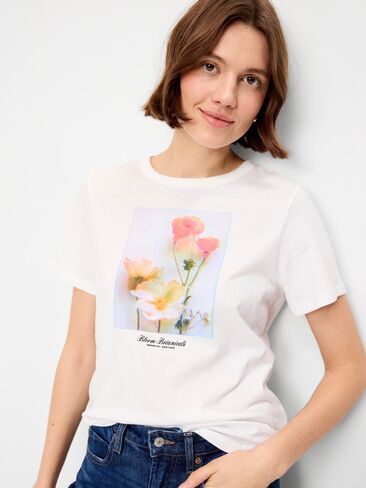 Old Navy EveryWear Crew-Neck Graphic T-Shirt - Calla Lilies in Kuwait