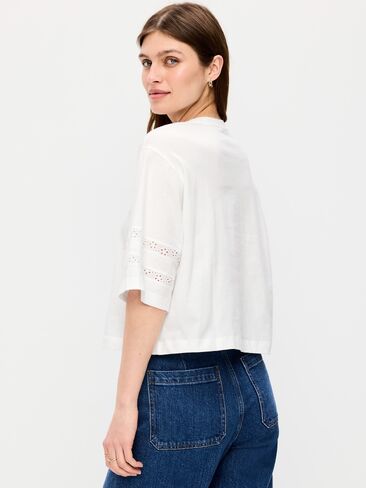 تي شيرت Old Navy Vintage برقبة دائرية وحواف من الدانتيل - Calla Lilies in Saudi Arabia