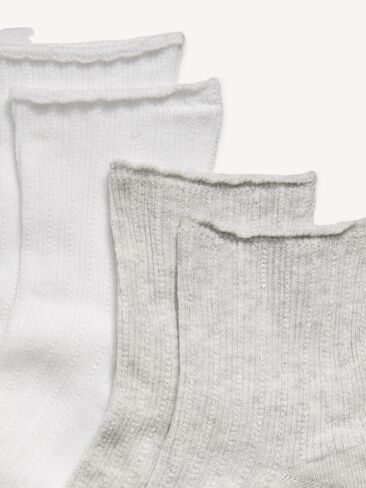 جوارب Old Navy مضلعة لربع الطاقم - عبوة من قطعتين - محايدة in Kuwait