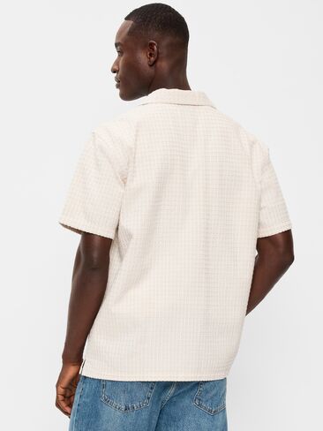 Old Navy Short-Sleeve Textured Jacquard Camp Shirt - Creme De La Creme in Saudi Arabia