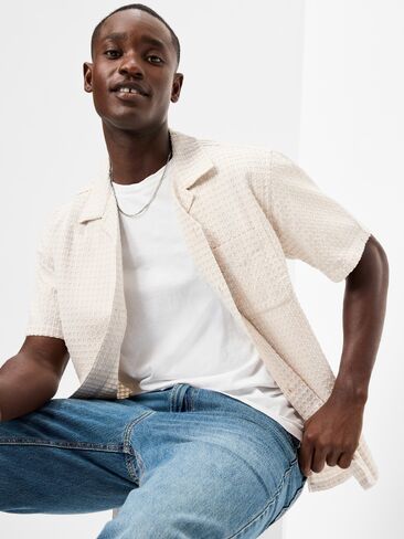 Old Navy Short-Sleeve Textured Jacquard Camp Shirt - Creme De La Creme in Saudi Arabia