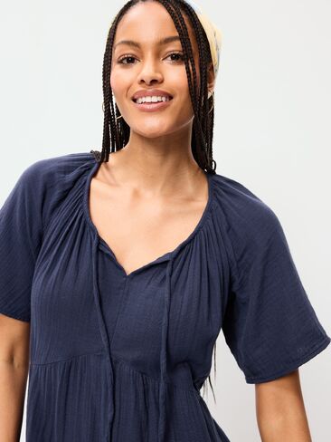 فستان قصير متأرجح بأكمام واسعة من قماش الشاش المجعد من Old Navy - Lost at Sea Navy in Saudi Arabia