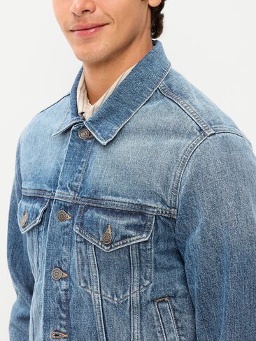 سترة Old Navy Jean Trucker - لون متوسط in Saudi Arabia
