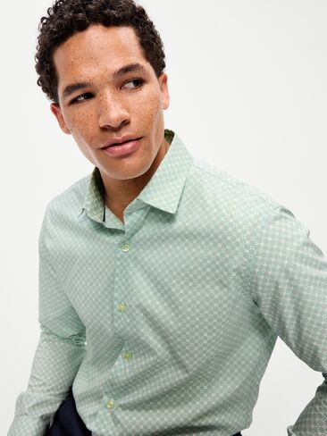 Old Navy Slim Fit Pro Signature Performance Dress Shirt - Green Geometric in Saudi Arabia