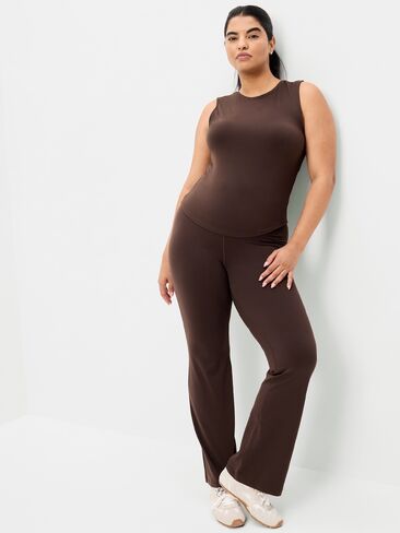Old Navy StudioSmooth Base Layer Tank Top - BLACK COFFEE in Saudi Arabia