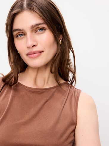 فستان متوسط ​​الطول بثنيات بدون أكمام من Old Navy - Coco de Mer in Saudi Arabia