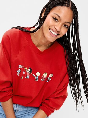 Old Navy Oversized Raglan Graphic Sweatshirt - Red Buttons in Saudi Arabia