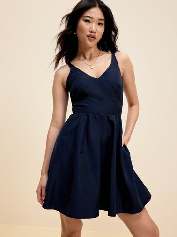 فستان Old Navy The Exception من Old Navy Fit & Flare من قماش التفتا - باللون الكحلي in Saudi Arabia