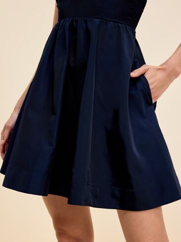 فستان Old Navy The Exception من Old Navy Fit & Flare من قماش التفتا - باللون الكحلي in Saudi Arabia