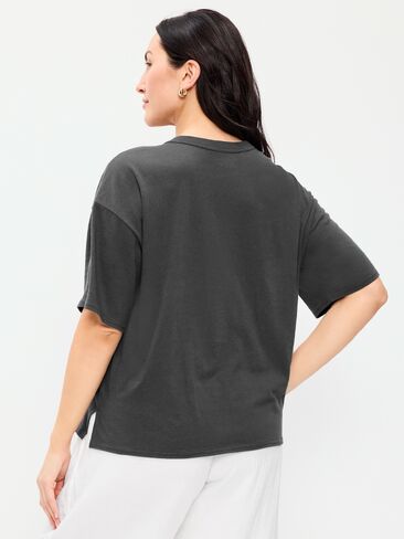 Old Navy Short-Sleeve Loose Crew-Neck T-Shirt - Panther in Saudi Arabia