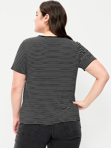 تي شيرت Old Navy Luxe برقبة دائرية - شريط أسود/أبيض in Kuwait