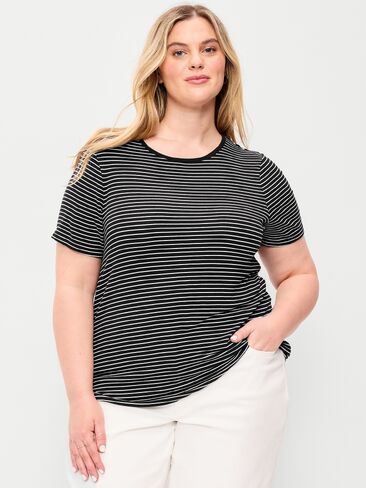 تي شيرت Old Navy Luxe برقبة دائرية - شريط أسود/أبيض in Kuwait