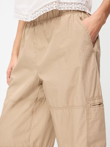 Old Navy Mid-Rise Cropped Barrel-Leg Utility Pants - Toasted Almond in Saudi Arabia