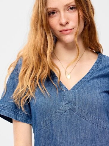 فستان قصير من الدنيم بأكمام قصيرة من Old Navy - غسيل متوسط in Saudi Arabia