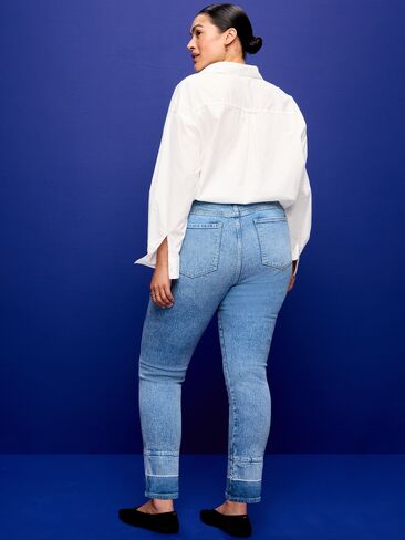 بنطال جينز Old Navy عالي الخصر بقصة ضيقة - Doe in Saudi Arabia
