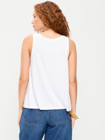 قميص بدون أكمام ذو رقبة واسعة من Old Navy Luxe - زنابق بيضاء in Saudi Arabia