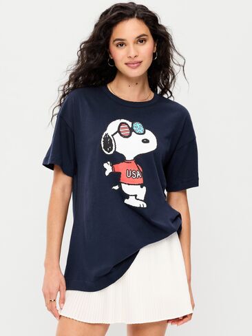 تي شيرت Old Navy Peanuts™ Snoopy كبير الحجم - باللون البحري in Kuwait