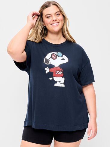تي شيرت Old Navy Peanuts™ Snoopy كبير الحجم - باللون البحري in Kuwait