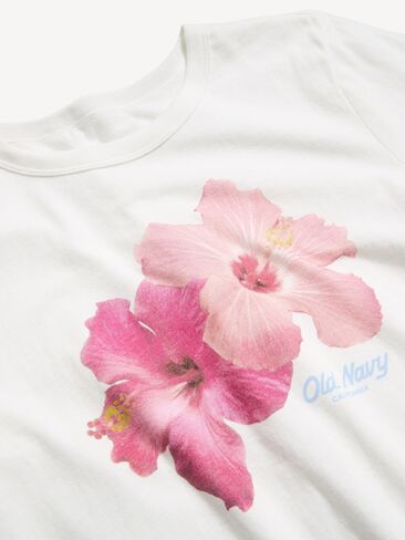تي شيرت Old Navy EveryWear برقبة دائرية وشعار الماركة - Calla Lilies in Saudi Arabia