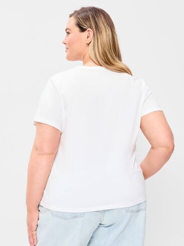 تي شيرت Old Navy EveryWear برقبة دائرية وشعار الماركة - Calla Lilies in Saudi Arabia