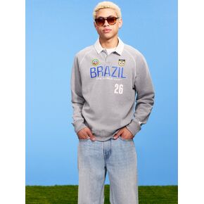 سويت شيرت بطبعة جرافيك بياقة صوف ديناميكي للرجال من Old Navy كأس العالم FIFA 26™ البرازيل - البرازيل in Kuwait