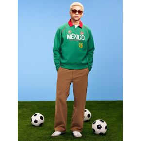 سويت شيرت بطبعة جرافيك بياقة صوف ديناميكي للرجال من Old Navy كأس العالم FIFA 26™ Mexico - المكسيك in Kuwait