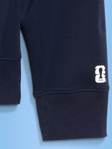 سويت شيرت بطبعة جرافيك بياقة صوف ديناميكي للرجال من Old Navy كأس العالم FIFA 26™ USA - الولايات المتحدة الأمريكية in Kuwait